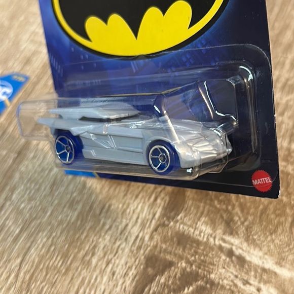 Hot Wheels - 2x Batmobiles ”Batman 6/20 & 7/20” - Picture 7 of 12